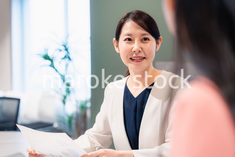 会社で活躍する女性管理職