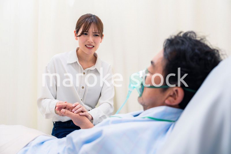 人工呼吸器をつけた男性と病院に駆けつけた家族