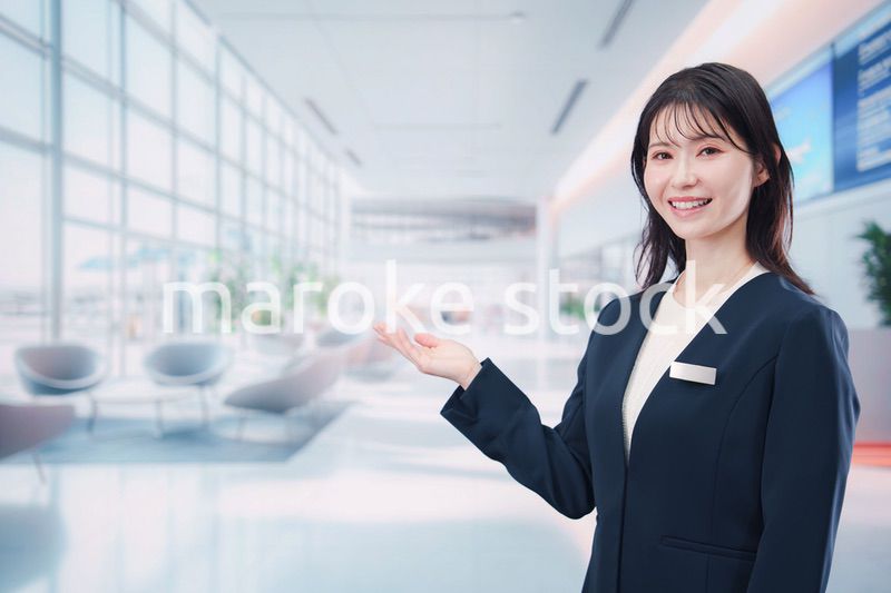 オフィスの受付で働く受付嬢