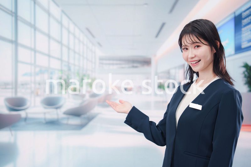 オフィスの受付で働く受付嬢