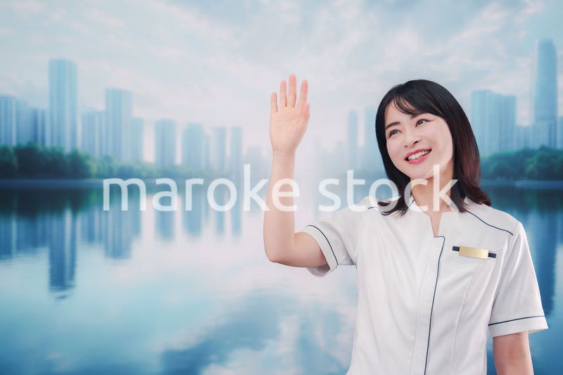 笑顔の若い歯科衛生士の女性