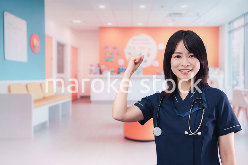 小児科のクリニックで働く若い女性