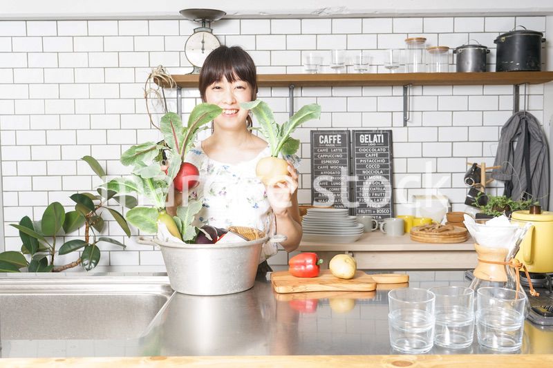野菜と女性