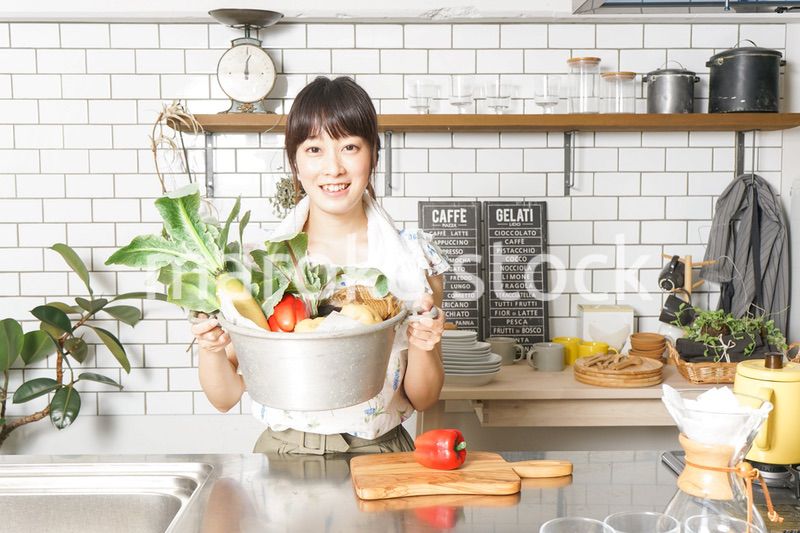 野菜と女性