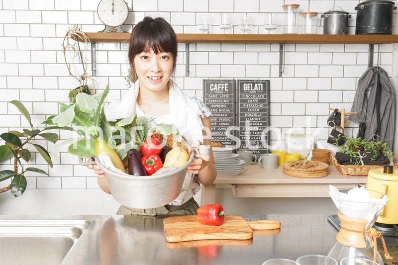 野菜と女性