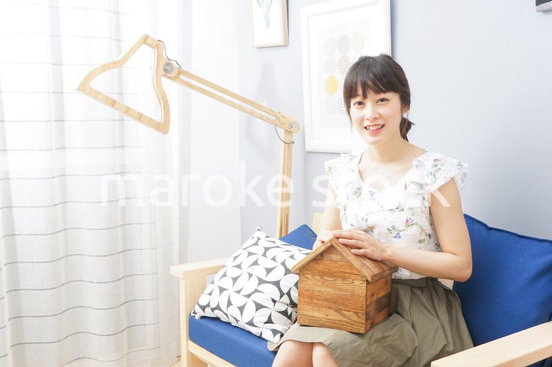 女性 家 イメージ