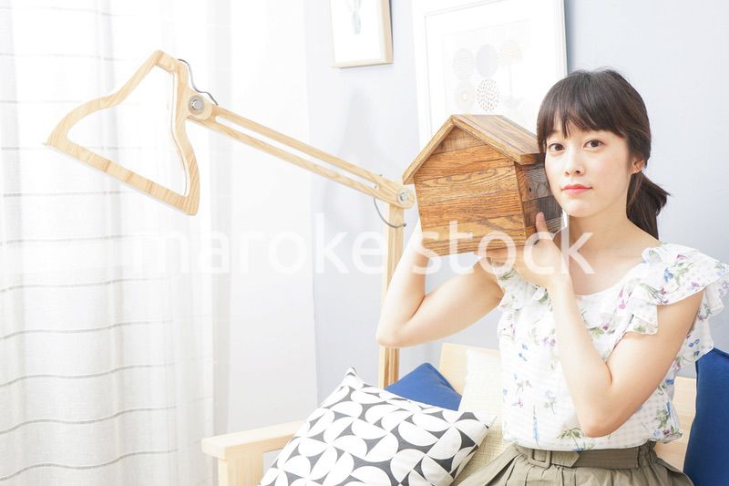 女性 家 イメージ