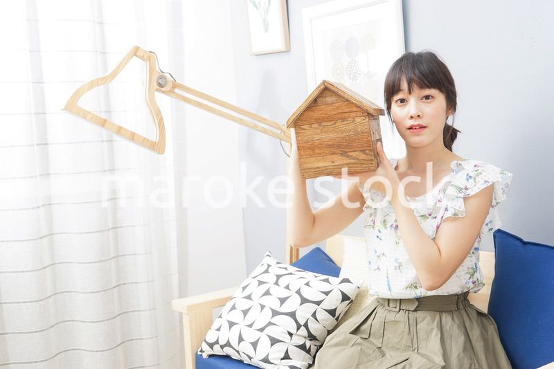 女性 家 イメージ