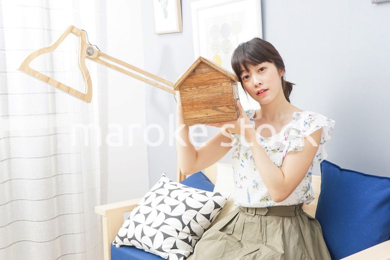 女性 家 イメージ