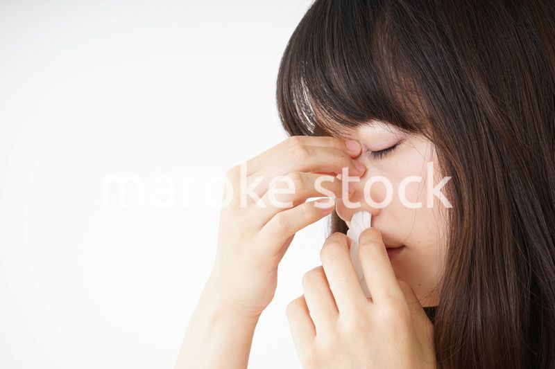 鼻血が出た若い女性