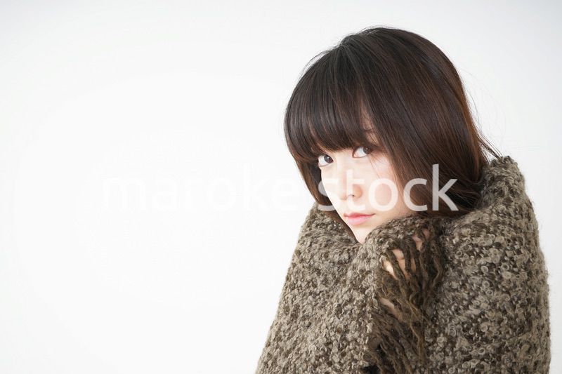 風邪で発熱した若い女性