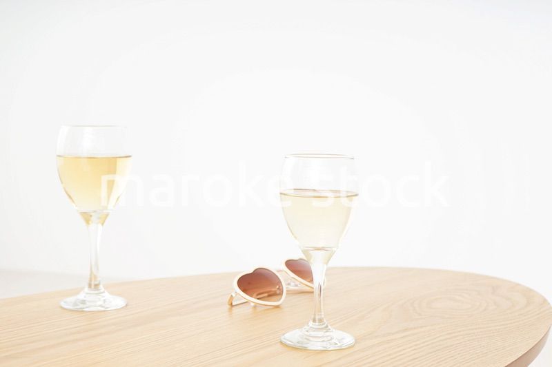 ワイングラス・シャンパンイメージ