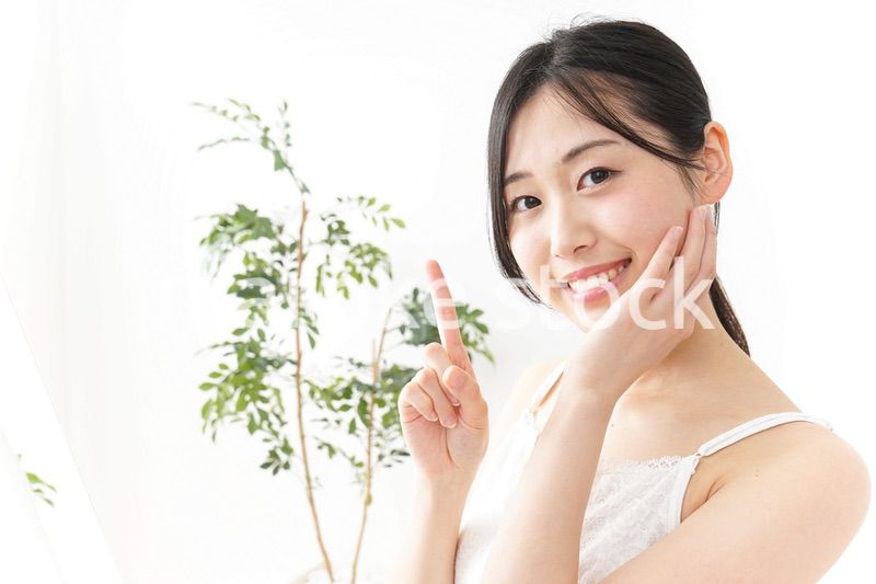 ビューティーアドバイスをする女性