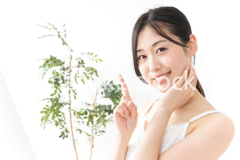 ビューティーアドバイスをする女性