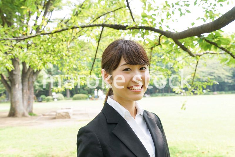 笑顔のビジネスウーマン