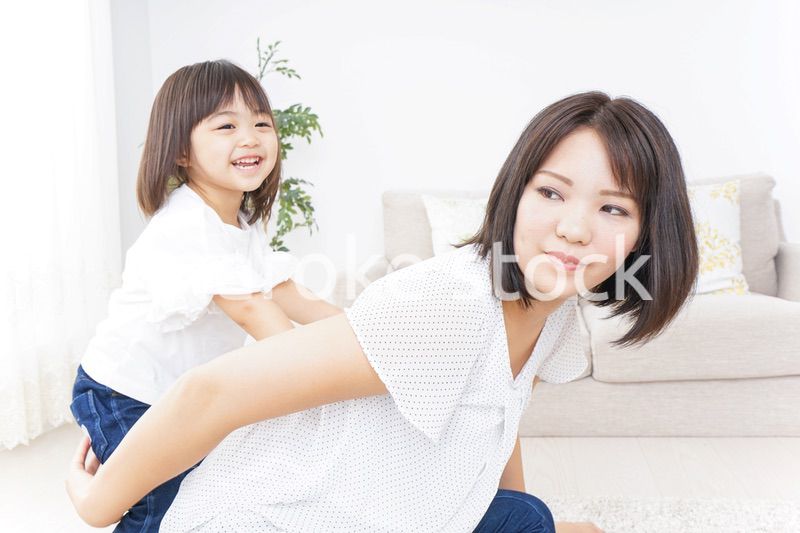 母親 抱っこ 子ども