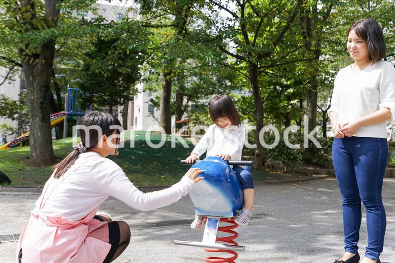 幼稚園に行く子供