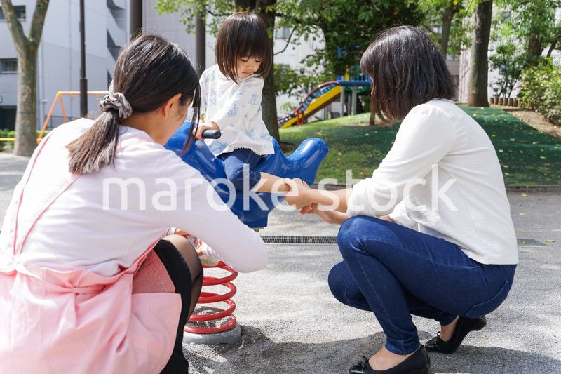 幼稚園に行く子供
