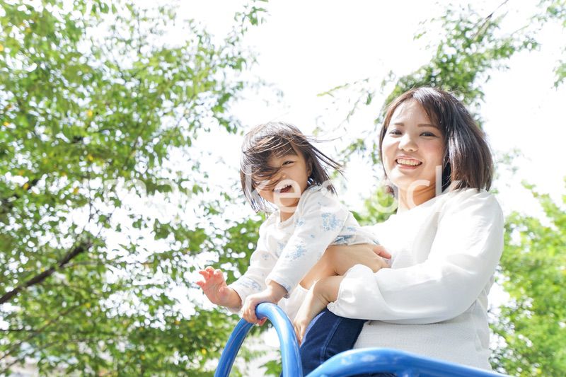 母親 抱っこ 子ども
