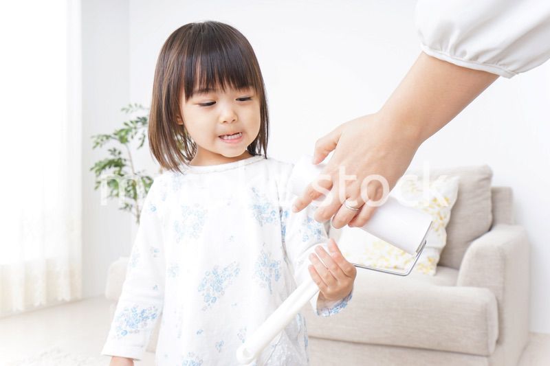 掃除をする子供