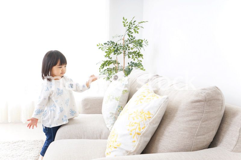 掃除をする子供