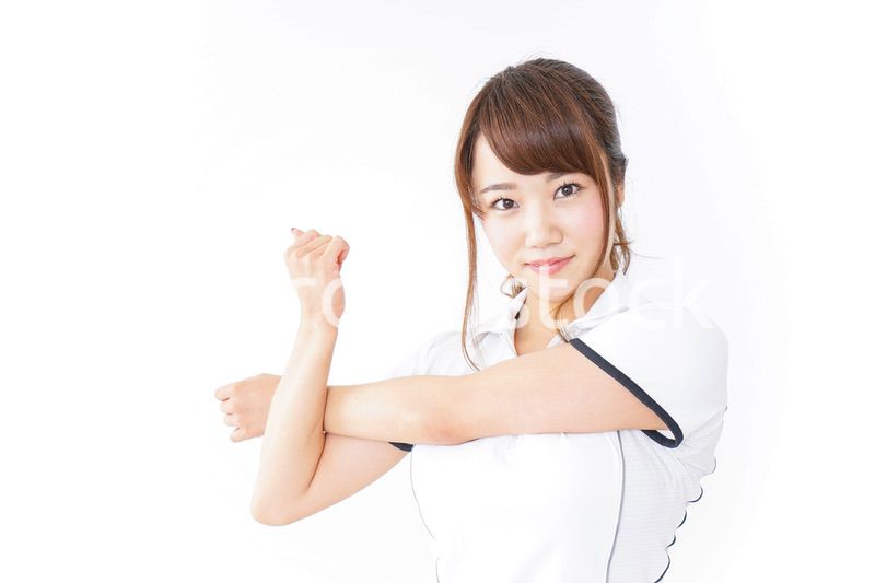 ストレッチをする女性