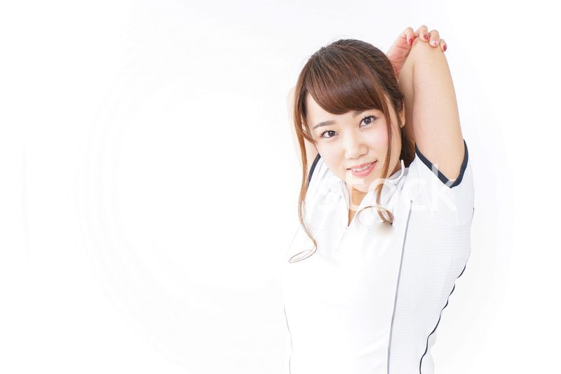 ストレッチをする女性