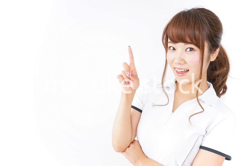 指をさすアスリート