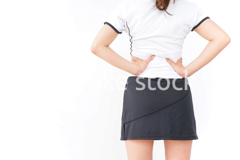 女性 スポーツ 後ろ姿