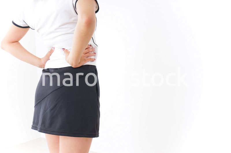 女性 スポーツ 後ろ姿