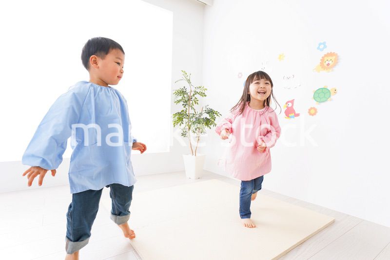 幼稚園・保育所・こども園で楽しく過ごす可愛い子供たち