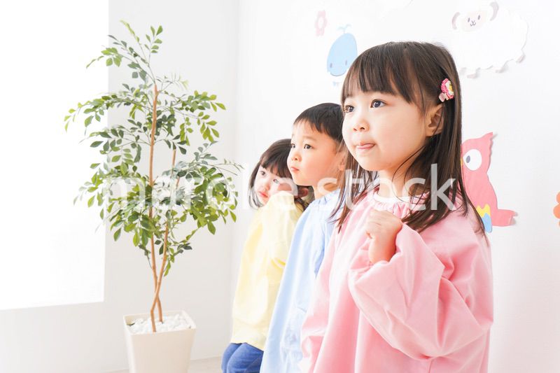 幼稚園・保育所・こども園で楽しく過ごす可愛い子供たち