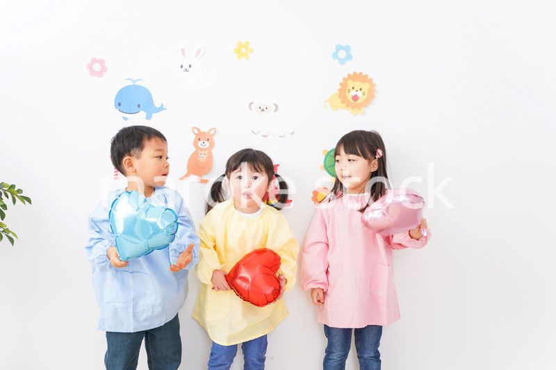 幼稚園・保育所・こども園で楽しく過ごす可愛い子供たち