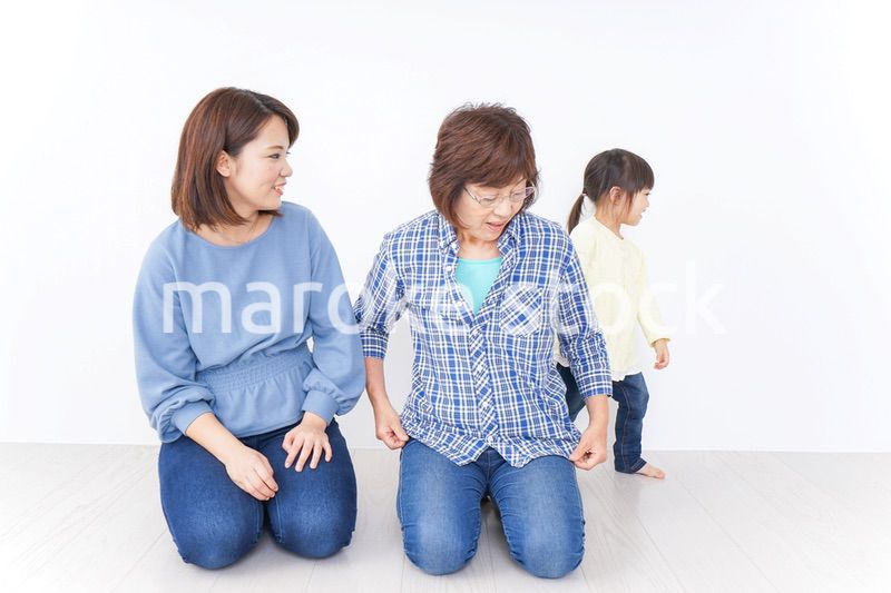 仲良しの家族イメージ