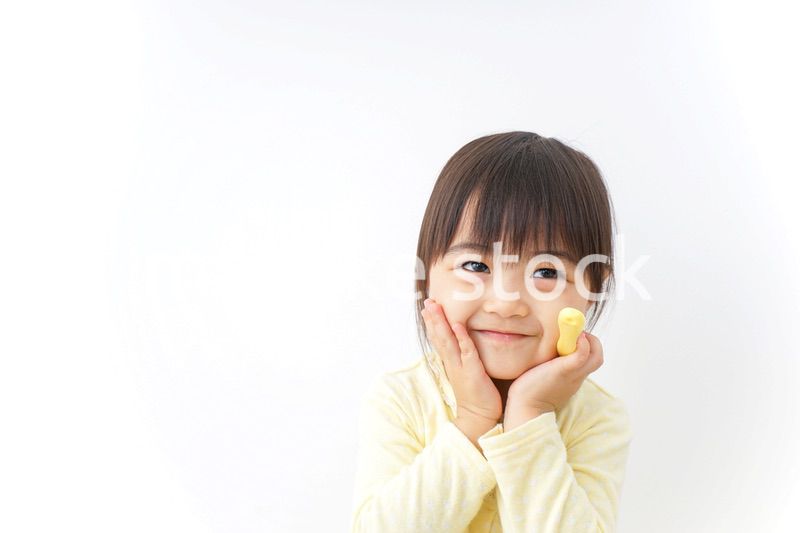 歯磨きをする子ども