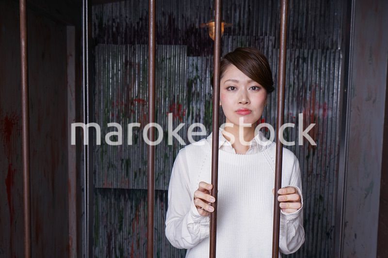 逮捕された女性