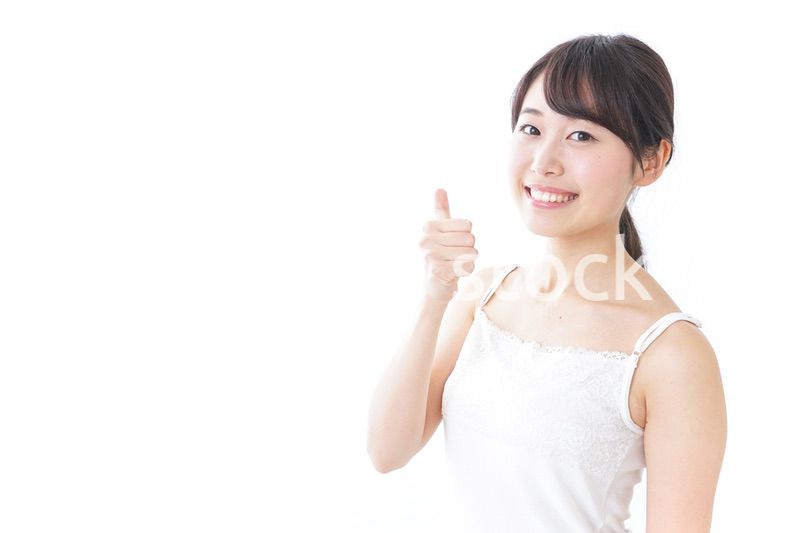 OKジェスチャーをする美容女性