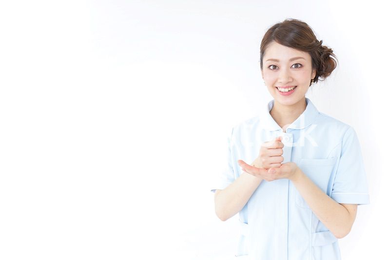 アイデアを思いつく看護師