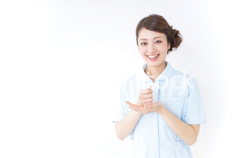 アイデアを思いつく看護師