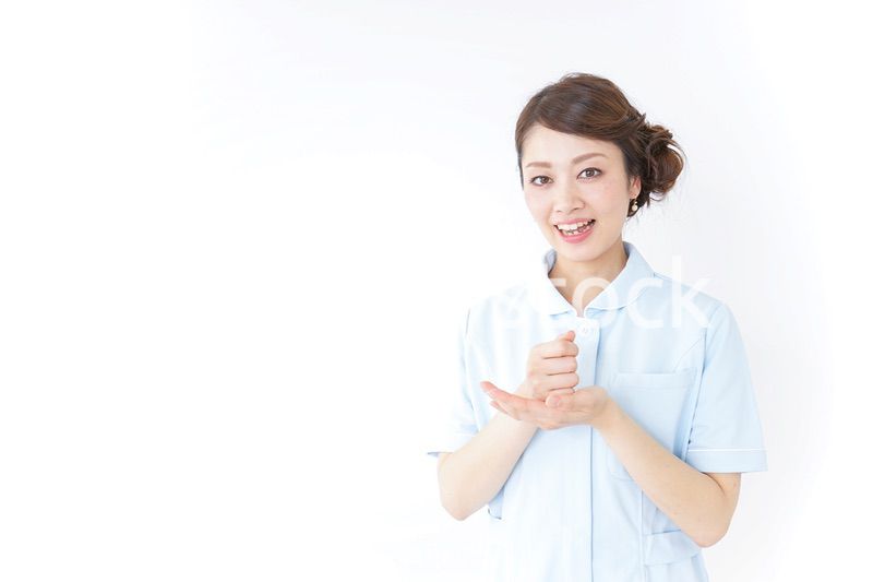 アイデアを思いつく看護師