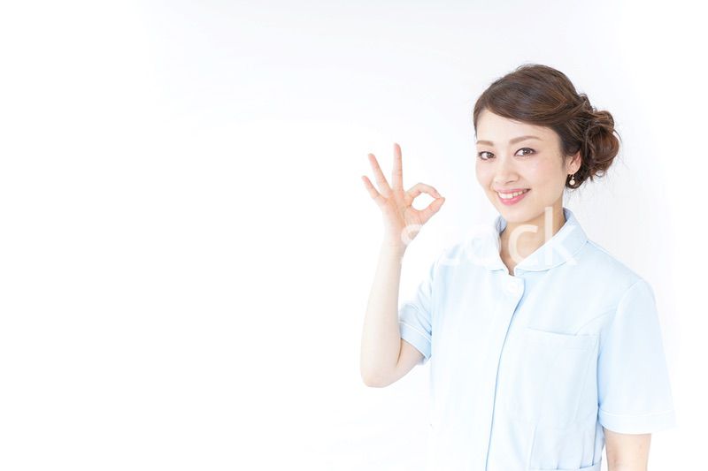 okサインをする看護師