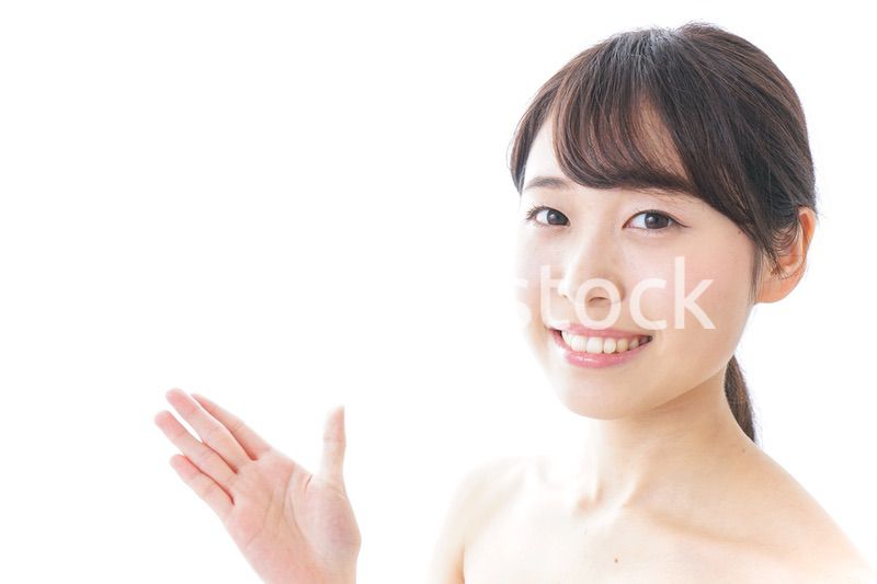 美容アドバイスをする女性