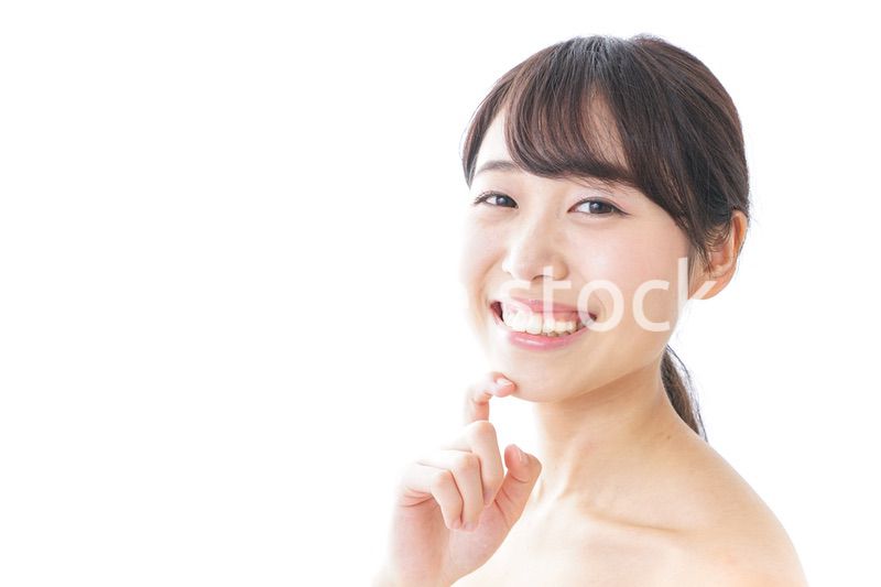 悩む女性・美容イメージ