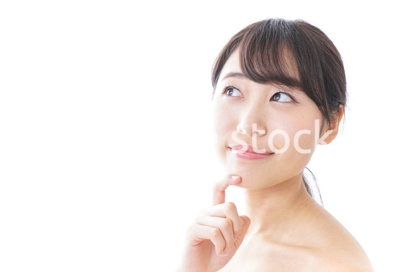 悩む女性・美容イメージ