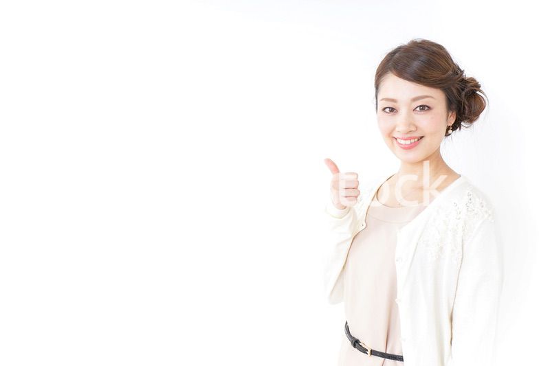 OKサインをする女性