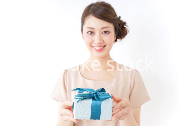 プレゼントと女性
