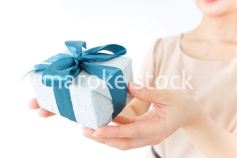 プレゼントと女性