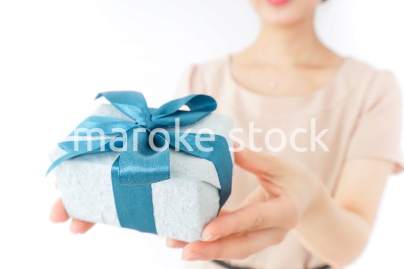 プレゼントと女性
