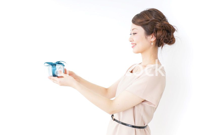 プレゼントと女性