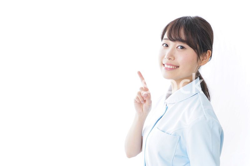 アドバイスをする看護師